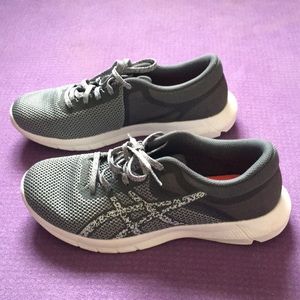 ASICS- size 9.5 worn once